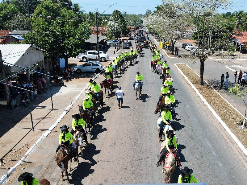 Cavalgada percorreu toda a extensão da Avenida Araguaia